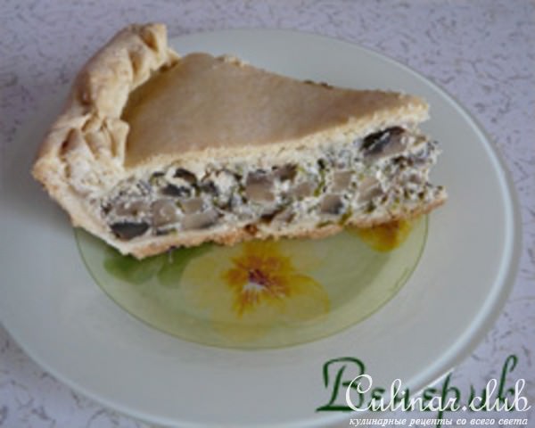 Грибной пирог с сыром и зеленью