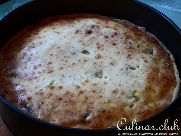 Киш с молодой капустой и черносливом