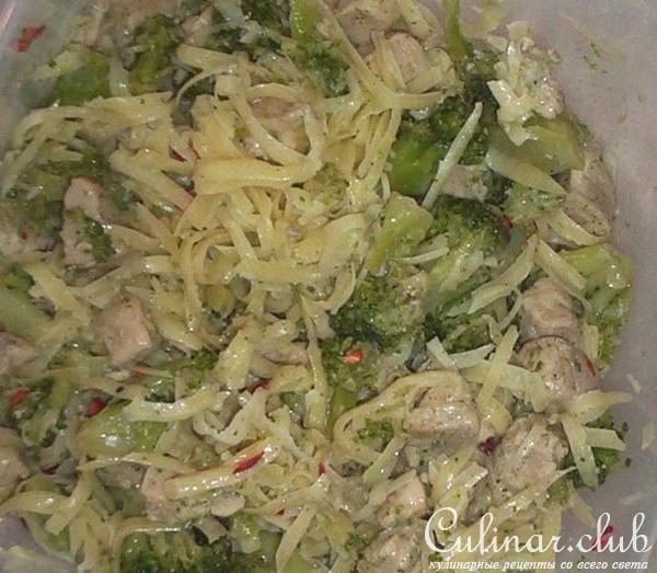 Пикантный пирог с курицей и брокколи