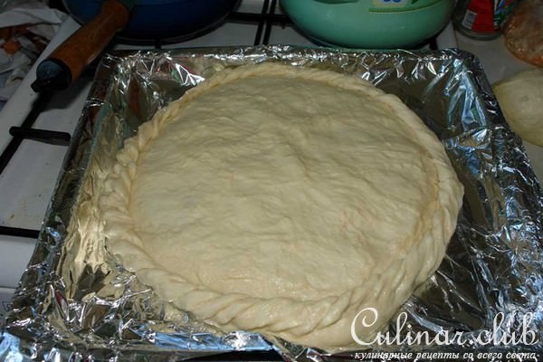 Пирог с курицей и грибами по-уральски