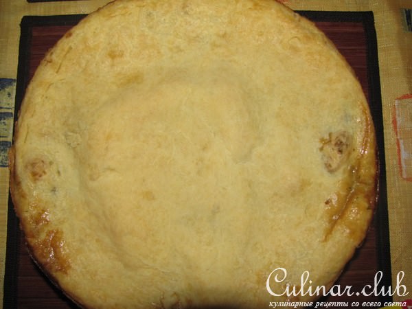 Пирог с сыром и грибами.