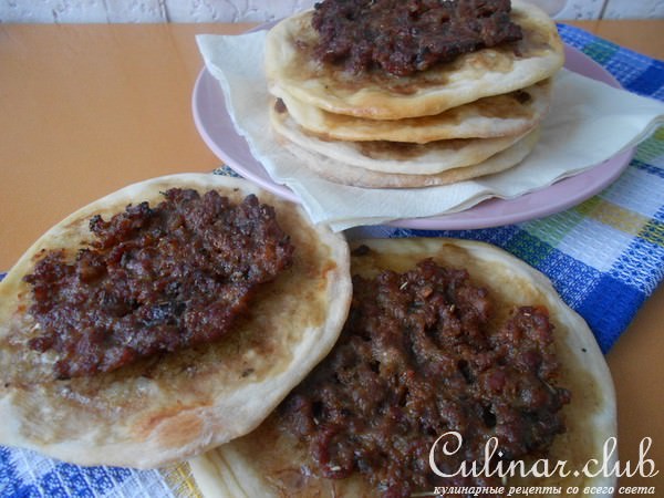 Ламаджо или армянская пицца