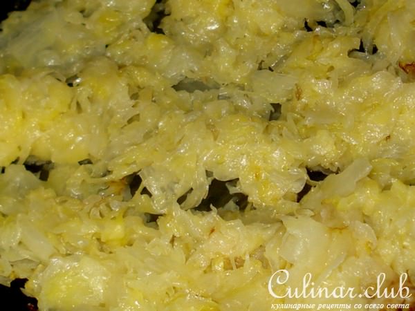 Пирог с капустой и яйцами