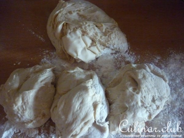 Постный пирог с морковкой и солёными грибочками
