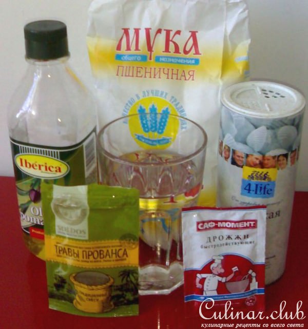 Пикантный пирог с курицей и брокколи