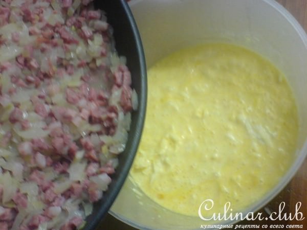 Луковый пирог с окороком.