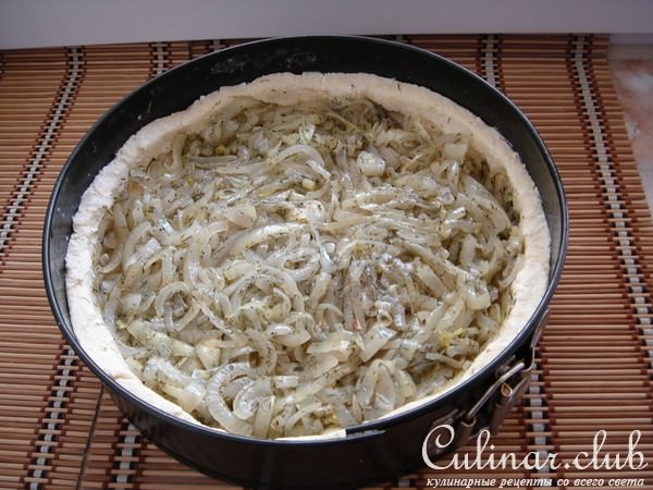 Луковый пирог из творожного теста