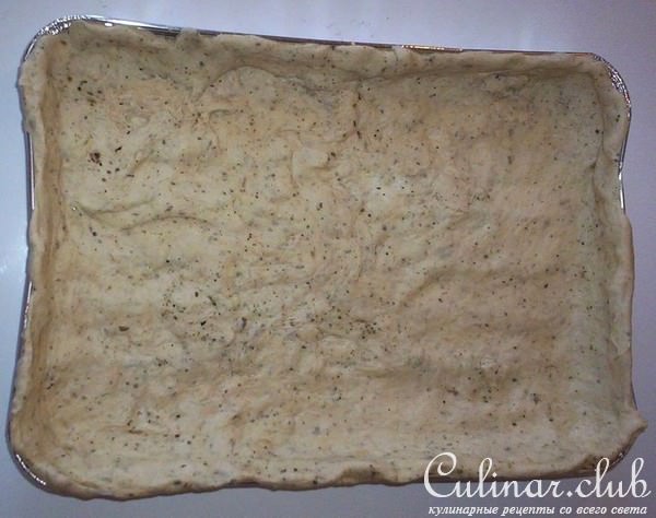 Пикантный пирог с курицей и брокколи