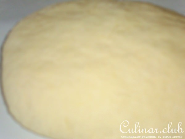 Пирог с луком и кабачком