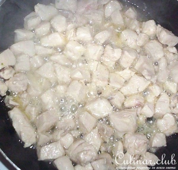 Пикантный пирог с курицей и брокколи
