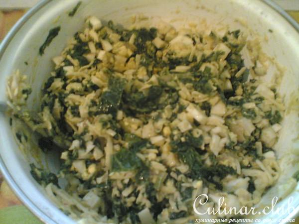 кальцоне со шпинатом и яйцом