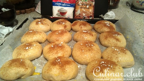 Булочки с яблочным повидлом и корицей