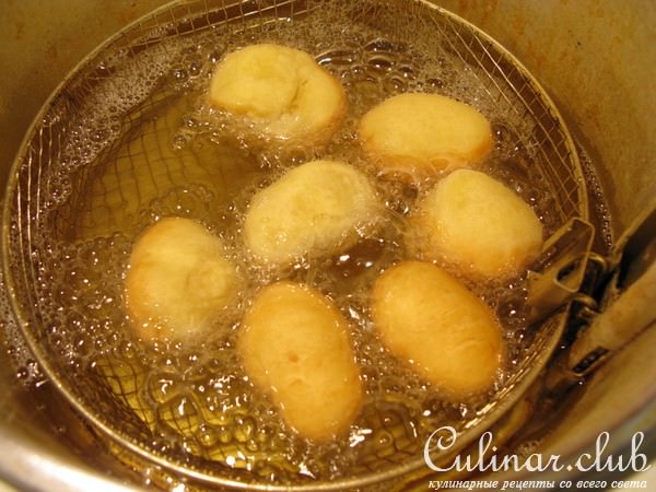 Пончики ( без дрожжей ) в медовом сиропе