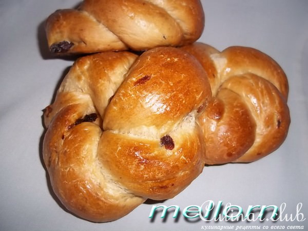 Кофейные булочки с изюмом