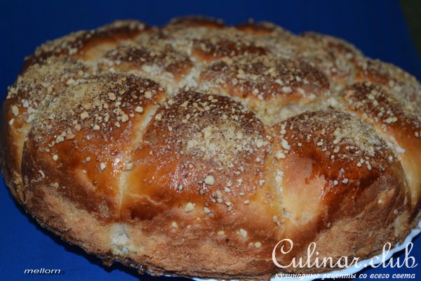 Йогуртовые булочки с творожной массой и карамельно-ореховой корочкой