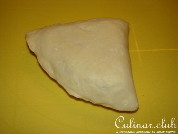 Творожные слойки с ломтиками ананаса
