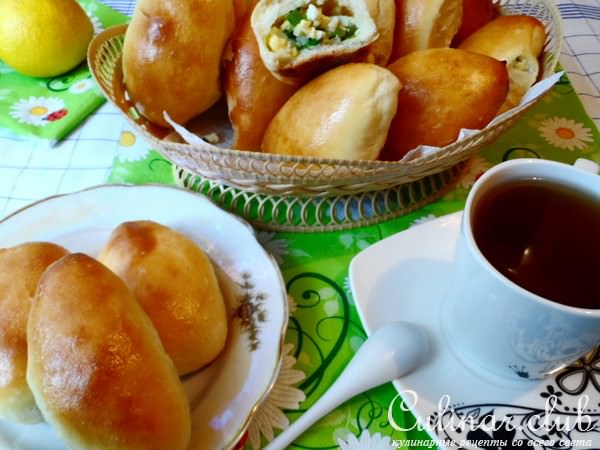 Пирожки с рисом,луком и яйцами(ещё одно удачное тесто,которое подходит в холодильнике)