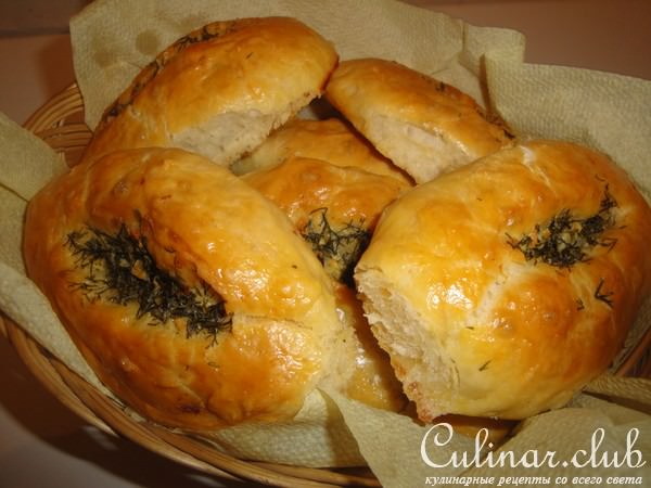 Чесночные пирожки