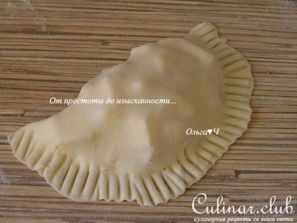 Сладкие чебуреки с бананово-яблочной начинкой