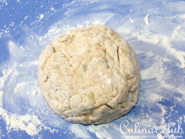 Сконы с луком и орехами