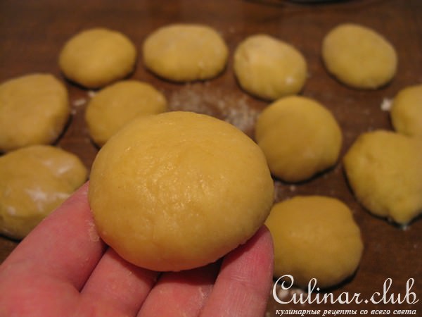 Пончики ( без дрожжей ) в медовом сиропе
