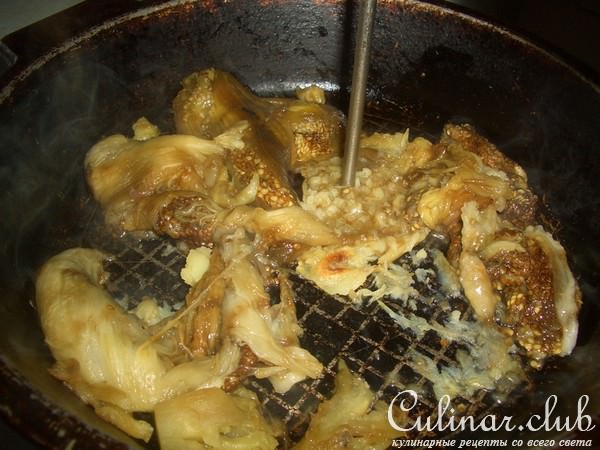 Круглые пирожки с баклажанами и курицей