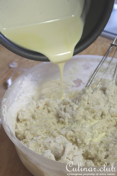 Булочки с бананом и шоколадной пастой