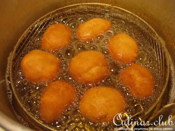 Пончики ( без дрожжей ) в медовом сиропе