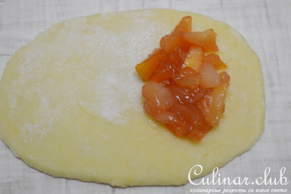 Пирожки с ароматной начинкой.