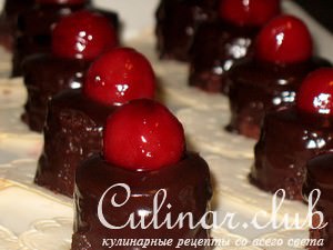 - Petit Fours ( )