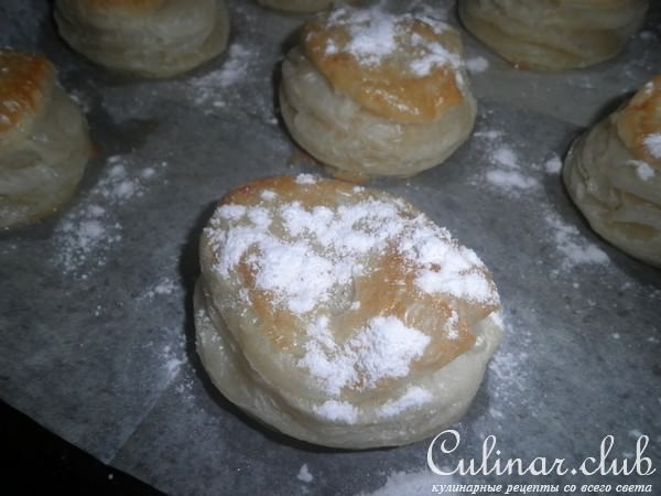 Слоеные пирожные с миндальной начинкой (Gateau Pithiviers)
