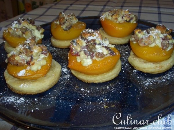 Персики в гнездышках (вариант)