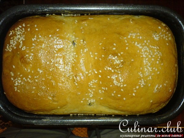 Хлеб с маслинами и маринованным перцем