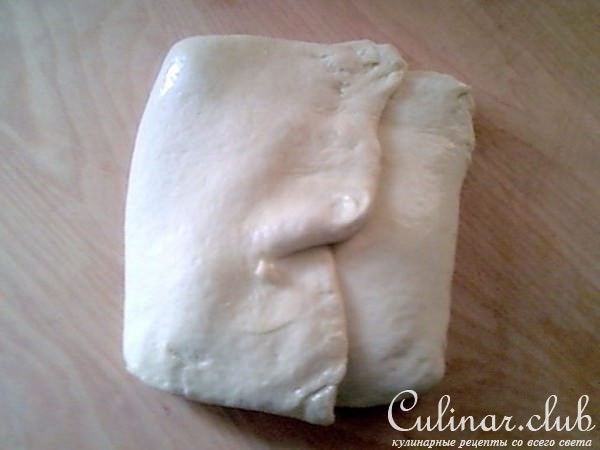 Слойка с яблоками и орешками