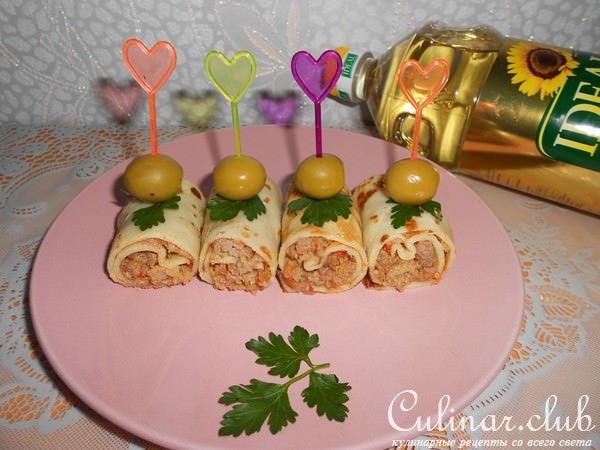 Блинные рулетики с мясной начинкой