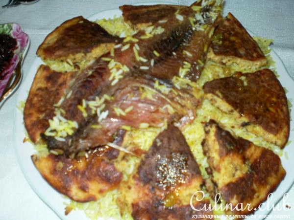 ГАЗМАГЛЫ АШ(ПЛОВ) С СЫРОКОПЧЕННОЙ РЫБОЙ(ЛЕЩ)
