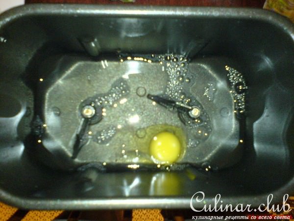 Хлеб с маслинами и маринованным перцем