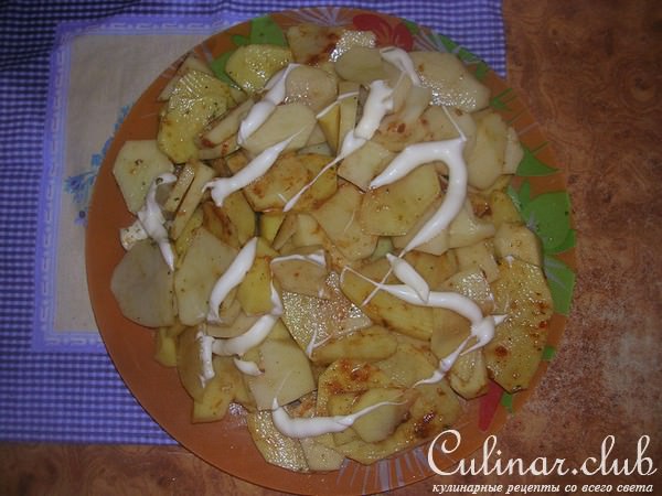 КАРТОШЕЧКА НА ТАРЕЛОЧКЕ