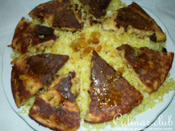 ГАЗМАГЛЫ АШ(ПЛОВ) С СЫРОКОПЧЕННОЙ РЫБОЙ(ЛЕЩ)