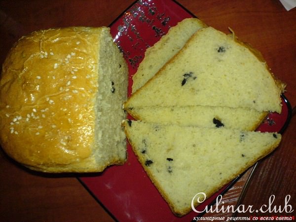 Хлеб с маслинами и маринованным перцем