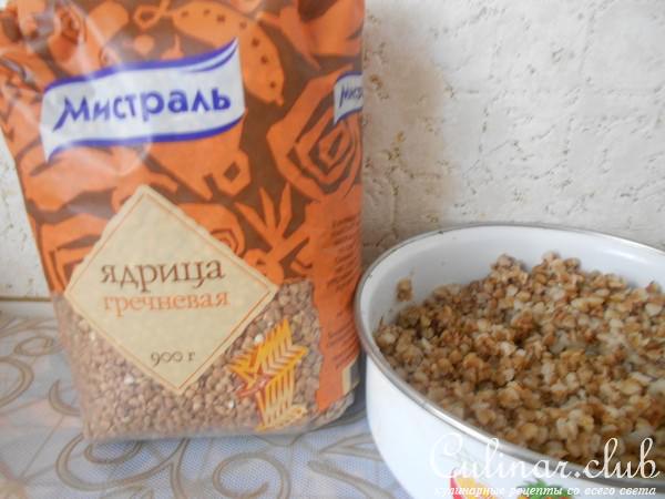 Рулет с гречневой кашей с грибами