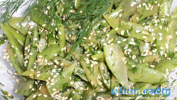 Маринованная стручковая фасоль с кунжутом