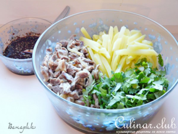 Салат из куриных желудочков по-корейски