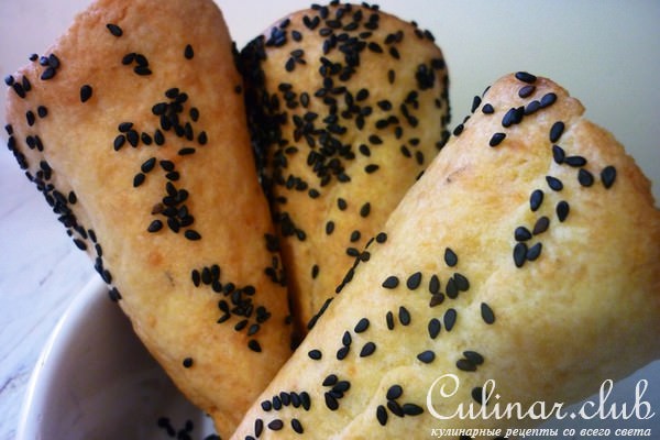Салат с кальмарами,маринованным луком и яблоком.Три варианта подачи