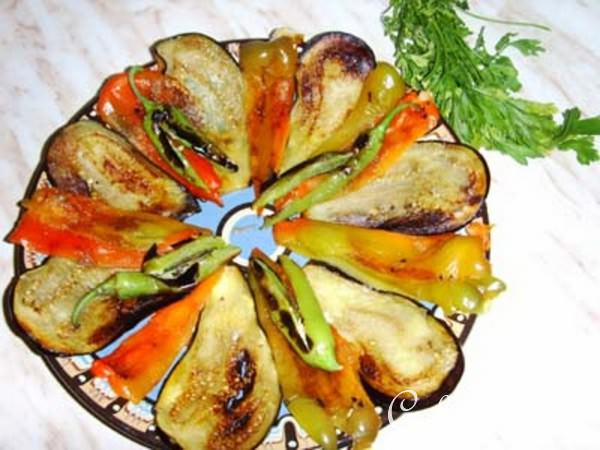 Болгарский овощной салат (зеленчукова салата)