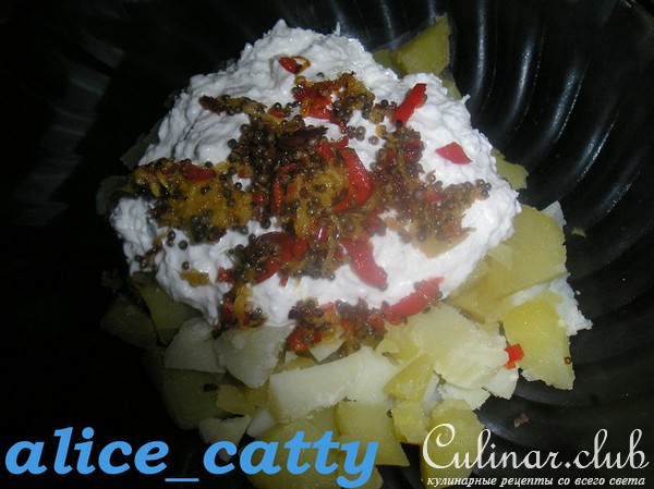 КОКОСОВЫЙ САЛАТ ИЗ КАРТОФЕЛЯ (алу нарьял райта)