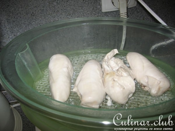 макаронный салат с курицей и виноградом