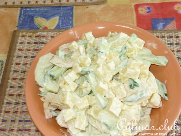 салат сырный со свежими огурцами