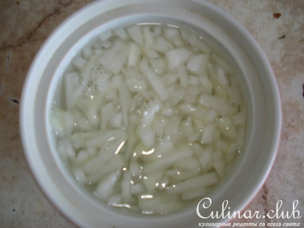 Салат из сельдерея с тунцом