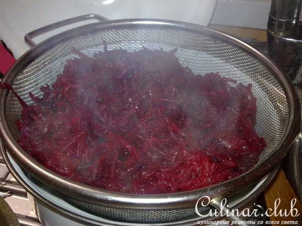 Свекла с орехами и черносливом